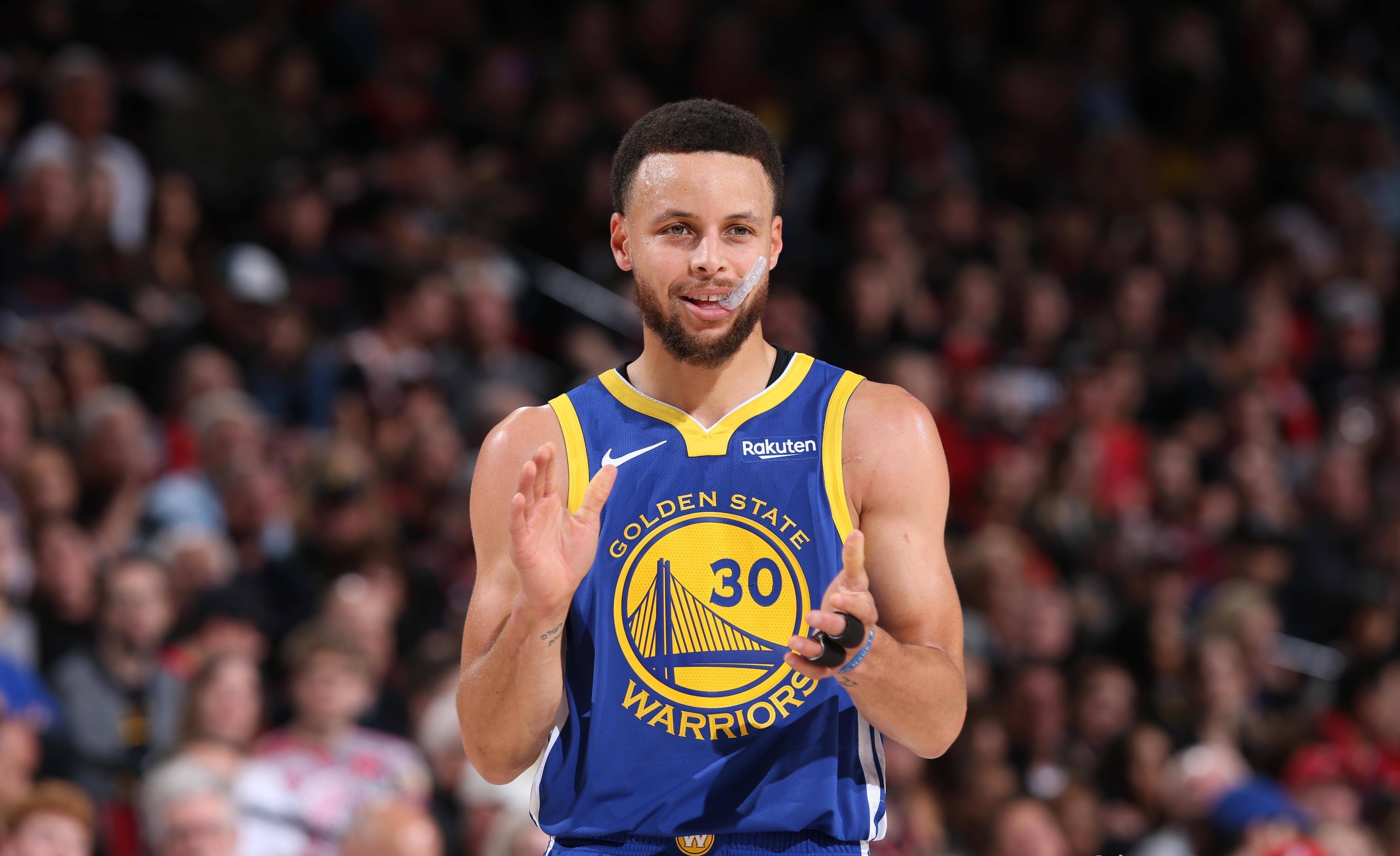 勇士主场大胜马刺，库里砍下全场最高得分的简单介绍