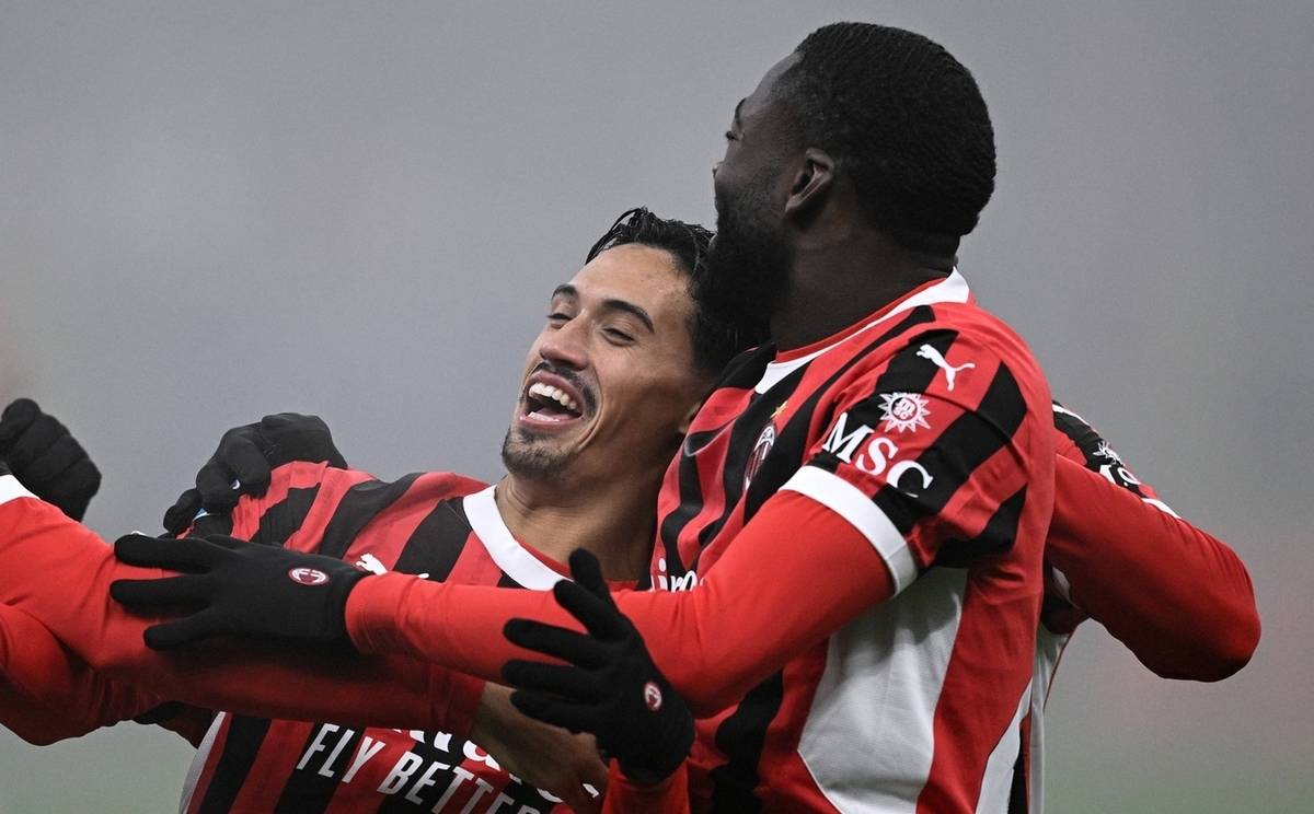 AC米兰主场大胜克罗托内,继续排名积分榜前列的简单介绍 AC米兰主场大胜克罗托内,继续排名积分榜前列的简单介绍