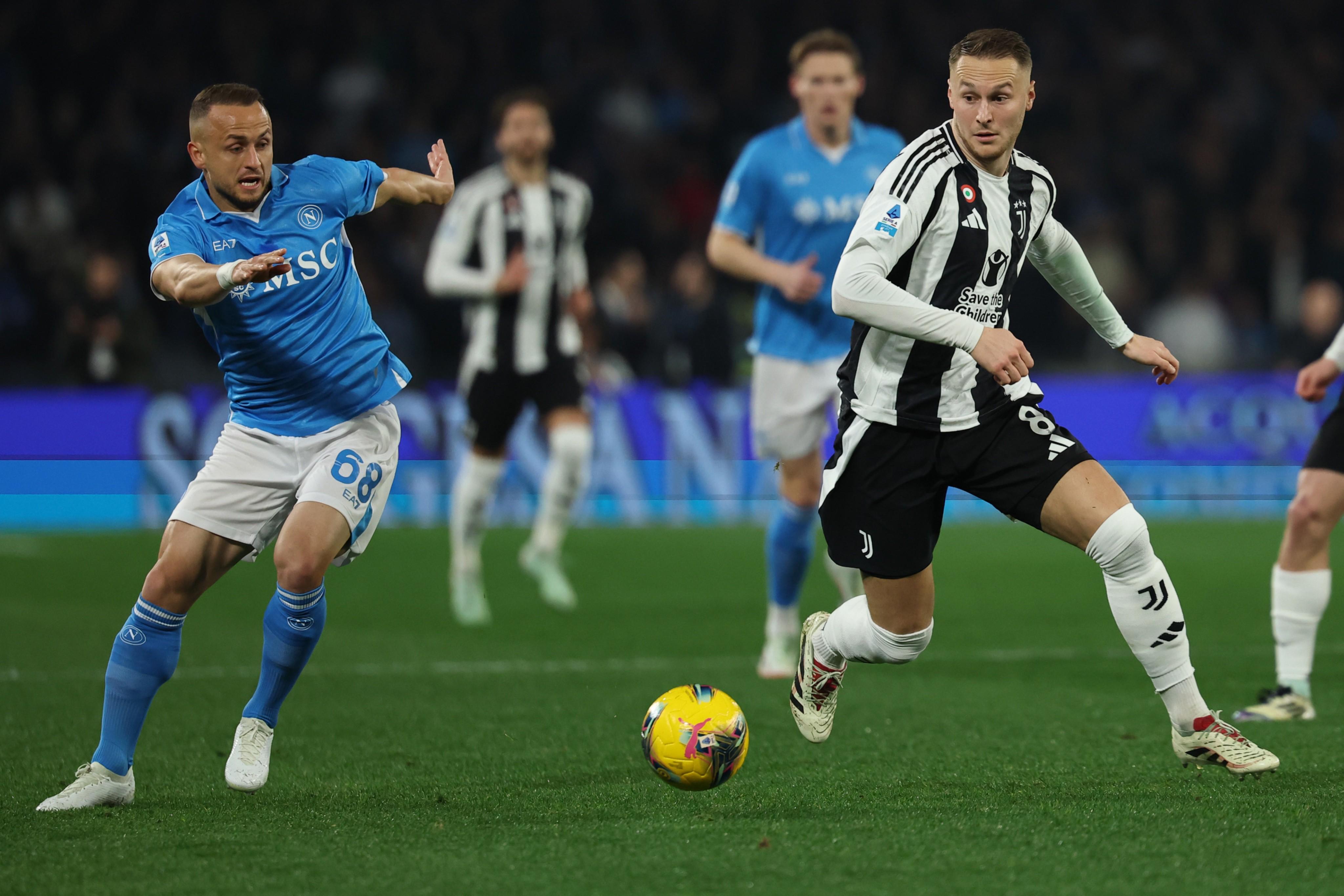 开云体育APP下载-那不勒斯主场失利，遭遇连败困扰的简单介绍