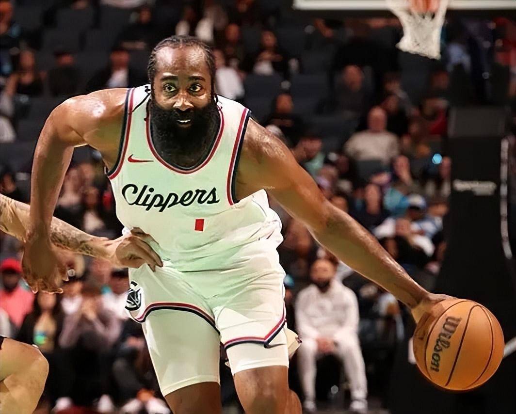 关于快船队老将关键时刻发挥稳定,带领球队赢球的信息 关于快船队老将关键时刻发挥稳定,带领球队赢球的信息