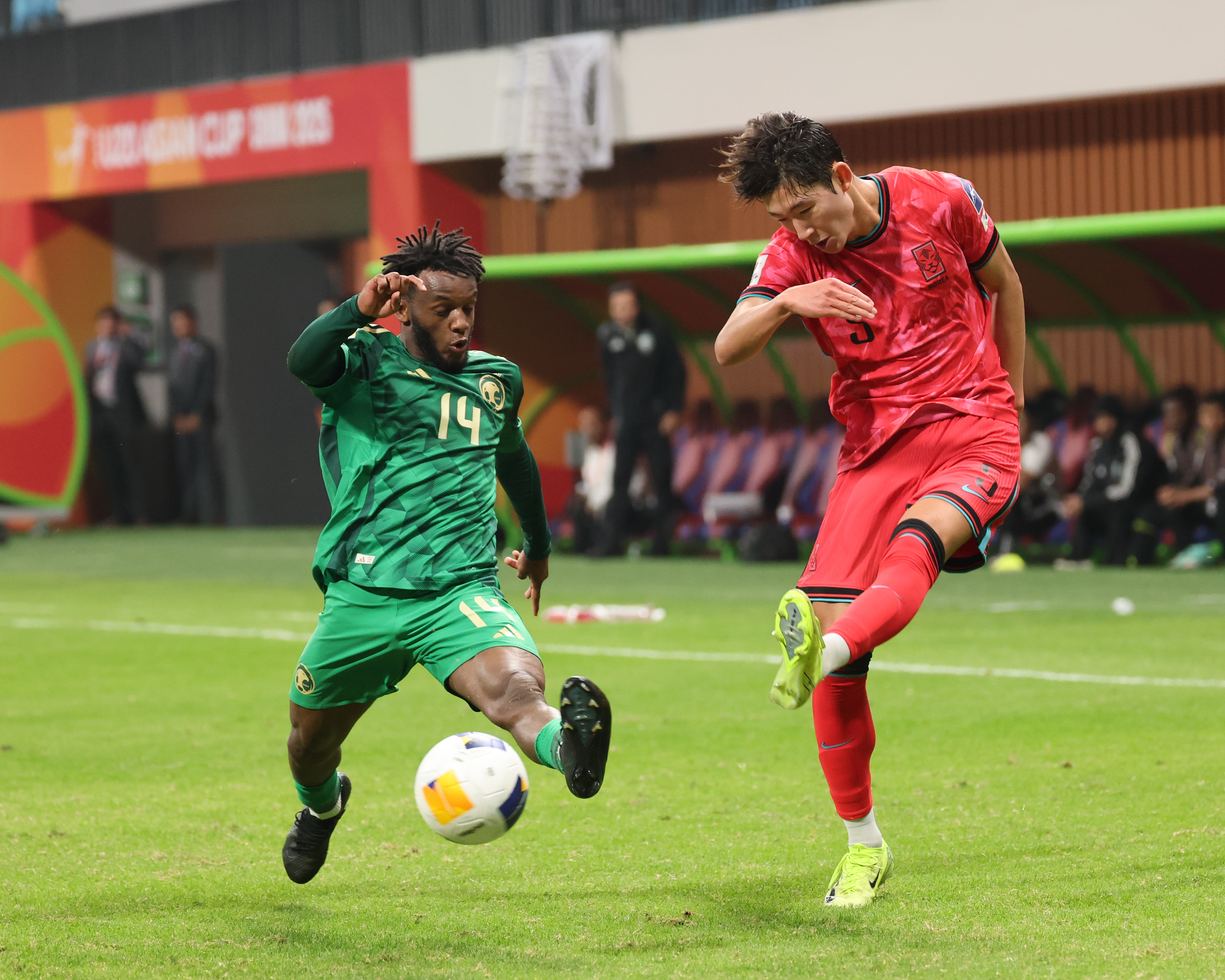 开云体育-强队在亚洲足球联赛中展示出色球技