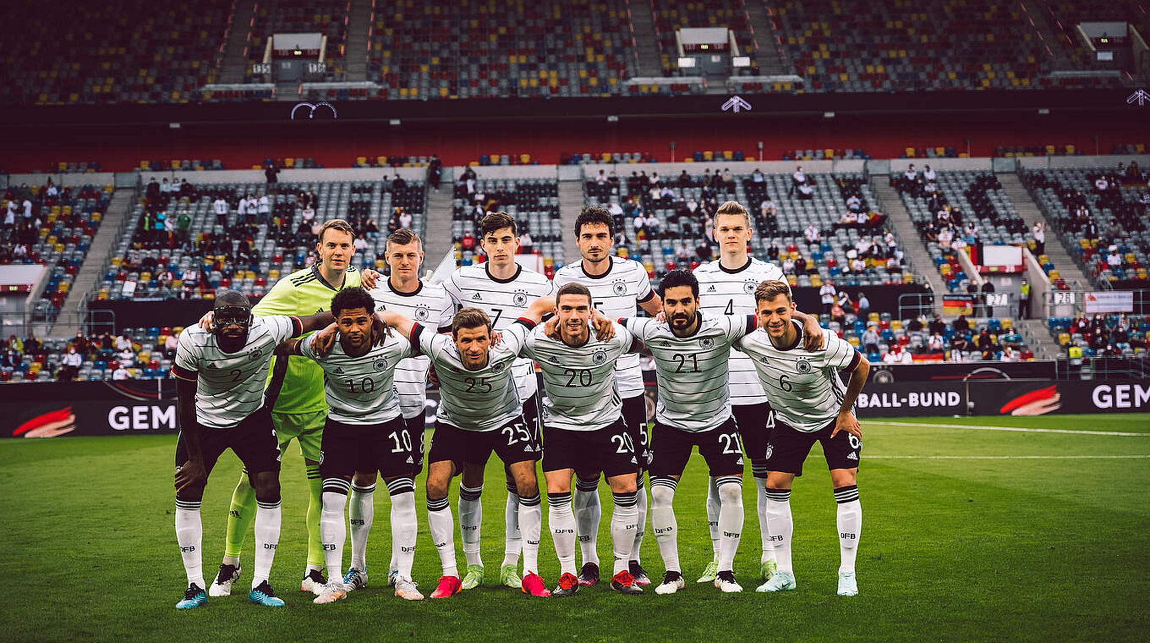 开云体育-英格兰队迎战德国队,雄心壮志必取胜的简单介绍