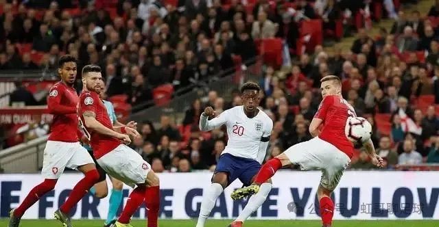 瑞士队实力超群,轻取爱尔兰队 瑞士队实力超群,轻取爱尔兰队