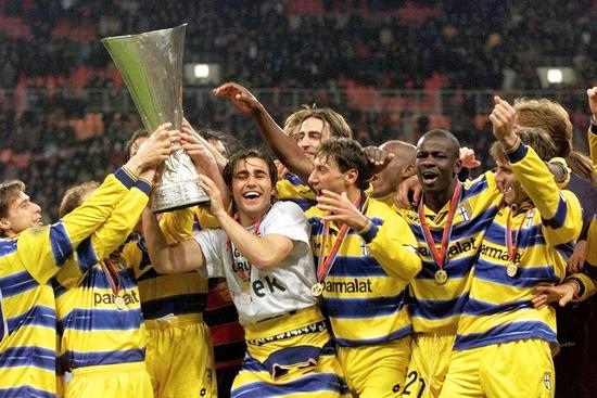 开云体育平台APP-夺得冠军！一支球队在宾利欧洲赛场上狂揽奖杯的简单介绍