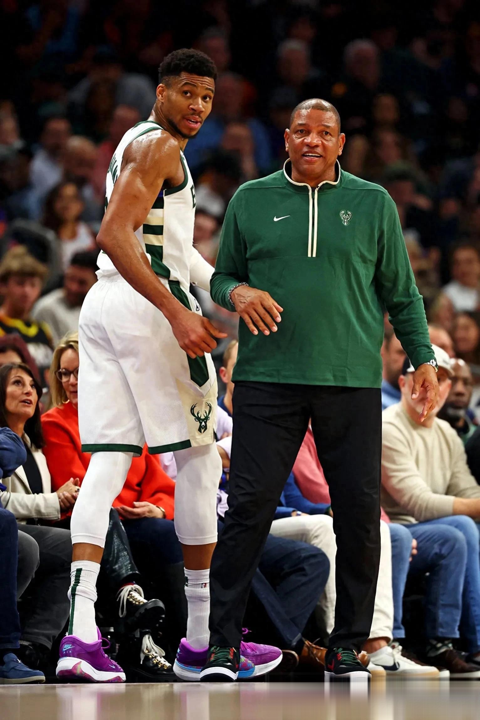 雄鹿惊险胜步行者,继续领跑东部 雄鹿惊险胜步行者,继续领跑东部