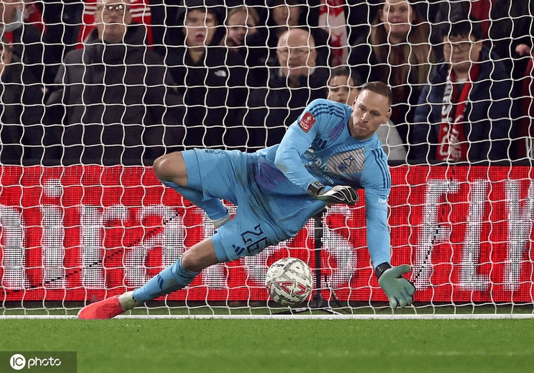 点球大战的胜负关键,演绎着球队命运 点球大战的胜负关键,演绎着球队命运