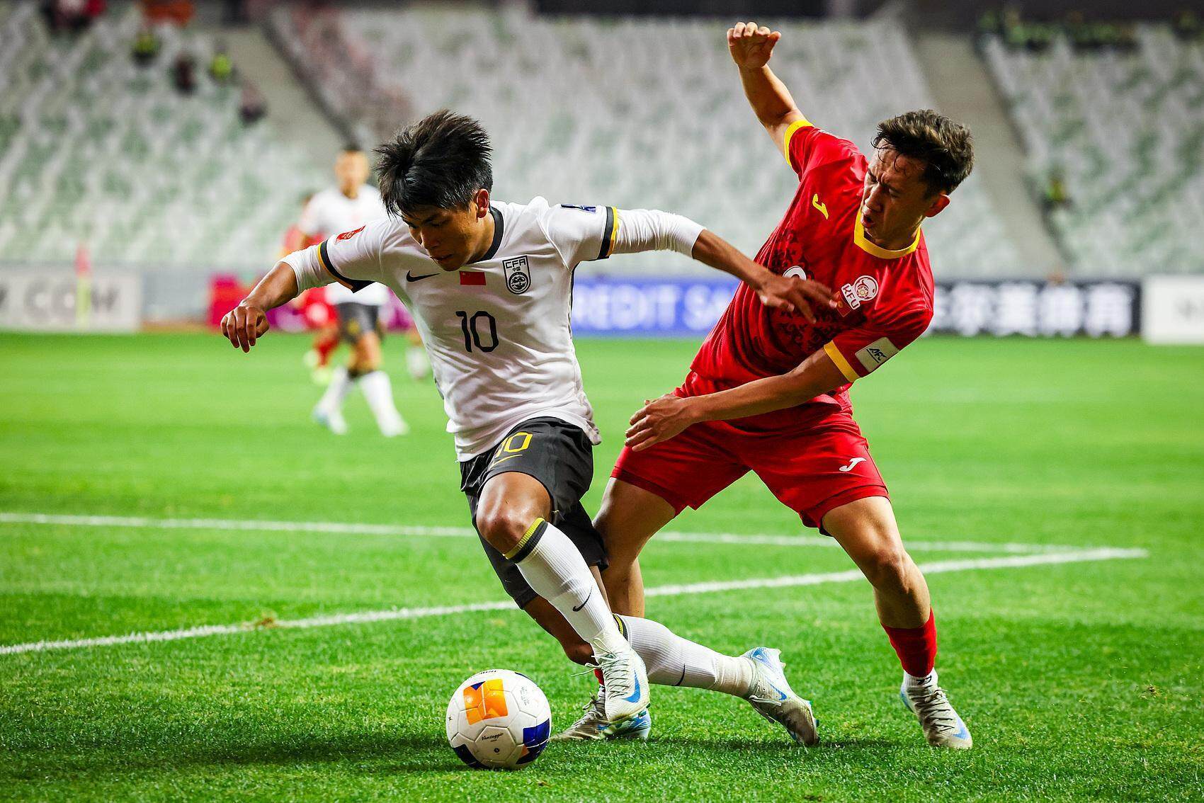 开云APP-亚洲顶级球队猛攻得手，顺利过关