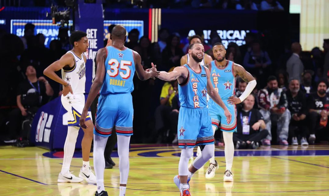 开云体育官方网站-NBA全明星赛落幕，球迷体验不亚于实况