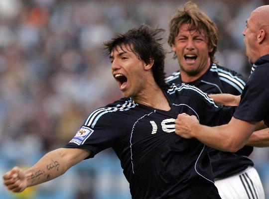 开云体育官网-乌拉圭轻取墨西哥，阿圭罗惊艳四座