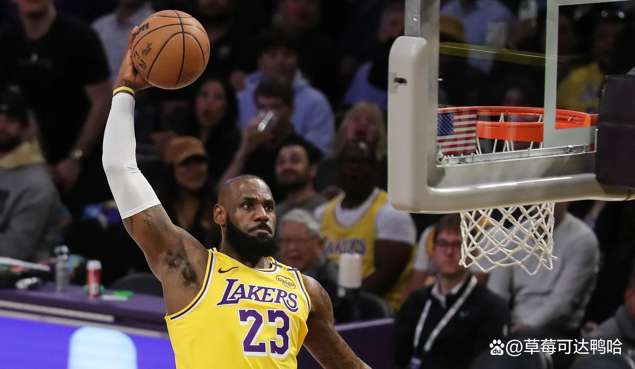 开云体育中国-天津队鏖战马刺，詹姆斯状态火热