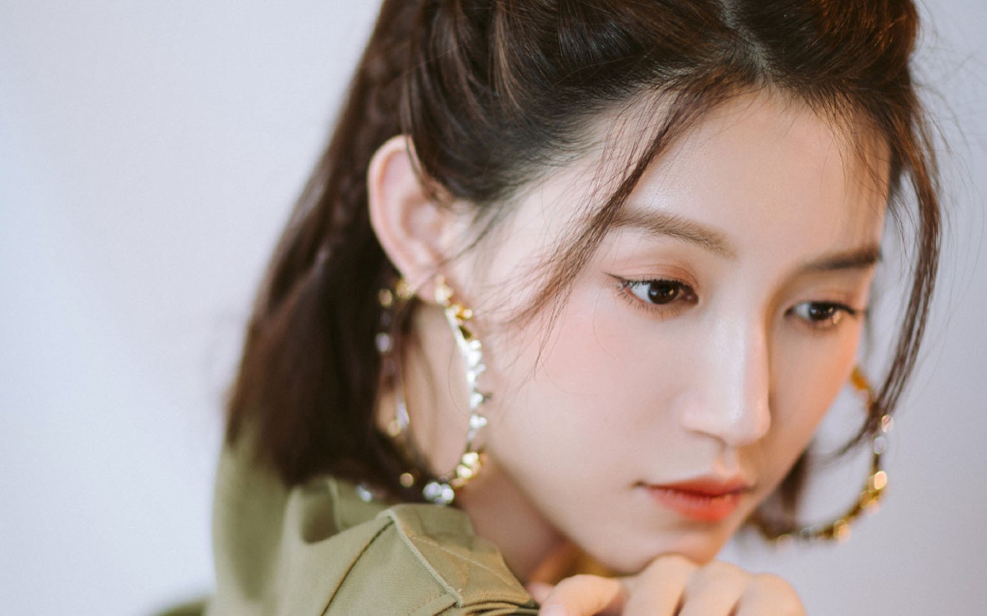 开云体育中国-北非雄狮鏖战斗牛士，阿尔及利亚硬仗取胜西班牙，C罗星光璀璨成全场焦点