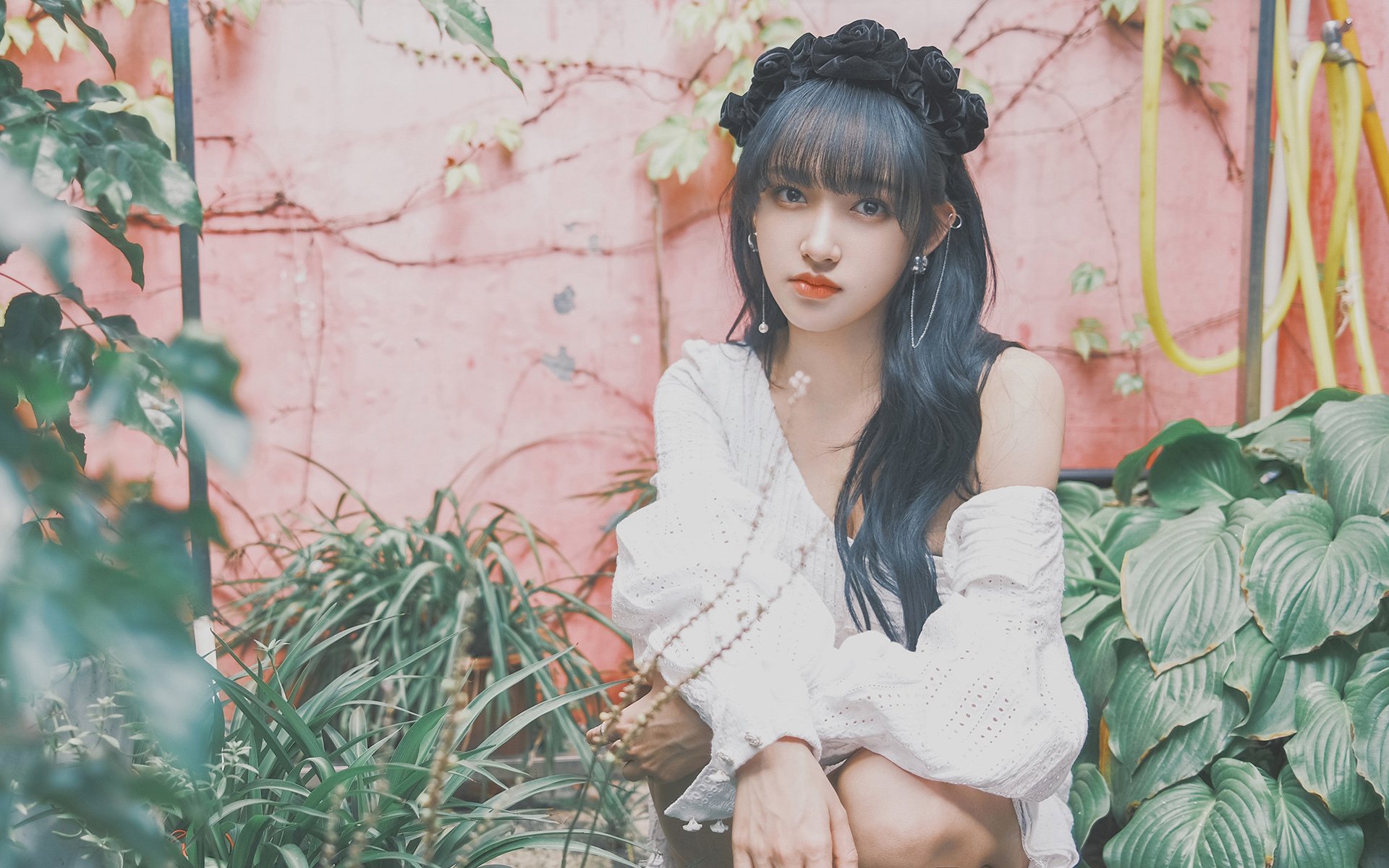 双线竞速,F1新赛季引擎轰鸣,贝蒂斯绿茵场完胜AC米兰