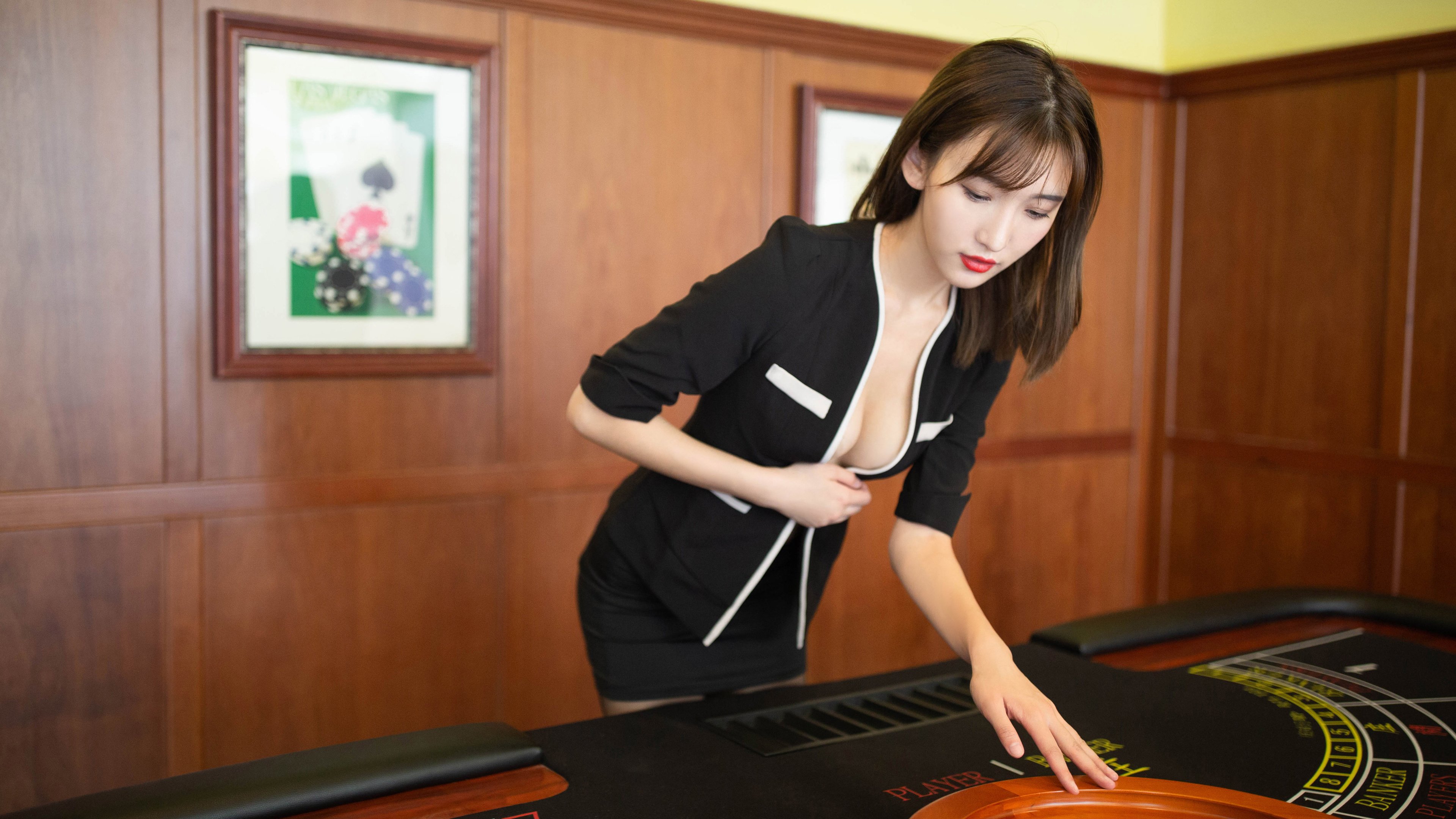 开云体育平台APP-墨西哥强压牙买加，富安健洋连续得分拉开差距—绿茵场上的双线激情