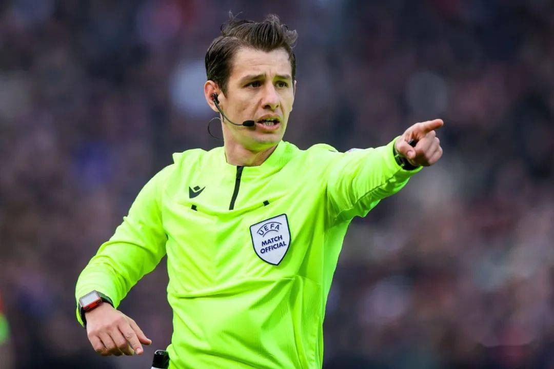 开云平台-深圳队淘汰赛过关魔术，范弗利特在焦点战证明自己