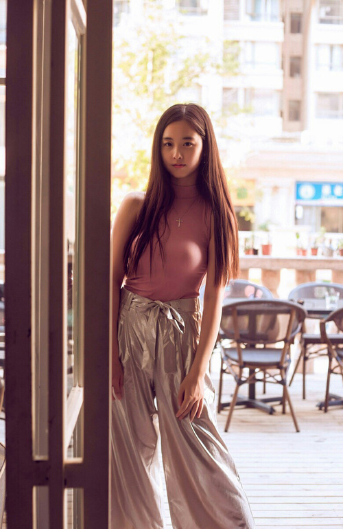 开云体育平台APP-灰熊对阵火箭激战正酣,哈利伯顿关键战不手软